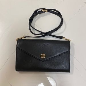 Tory Burch Envelope Crossbody Wallet.
